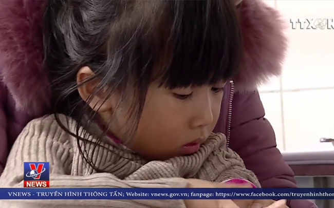 [Video] Dừng lấy máu xét nghiệm sán lợn cho trẻ em tại Bắc Ninh